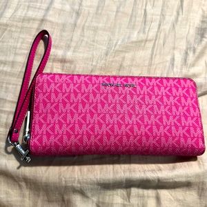 Michael Kors Jet set continental wallet